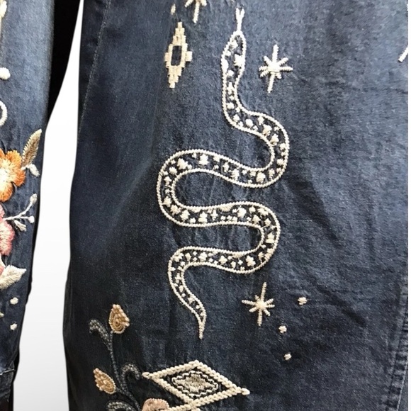Johnny Was HEAVILY EMBROIDERED DEMIN SHIRT/JACKET UMOYA NWT - Picture 9 of 15